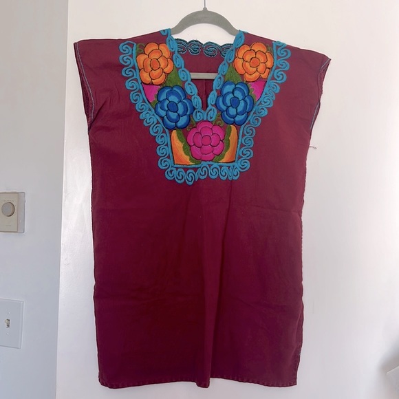 Mexican Embroidered Flower Blouse - Picture 1 of 10